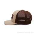 6 Paneel Trucker Cap met bruine lederen patch